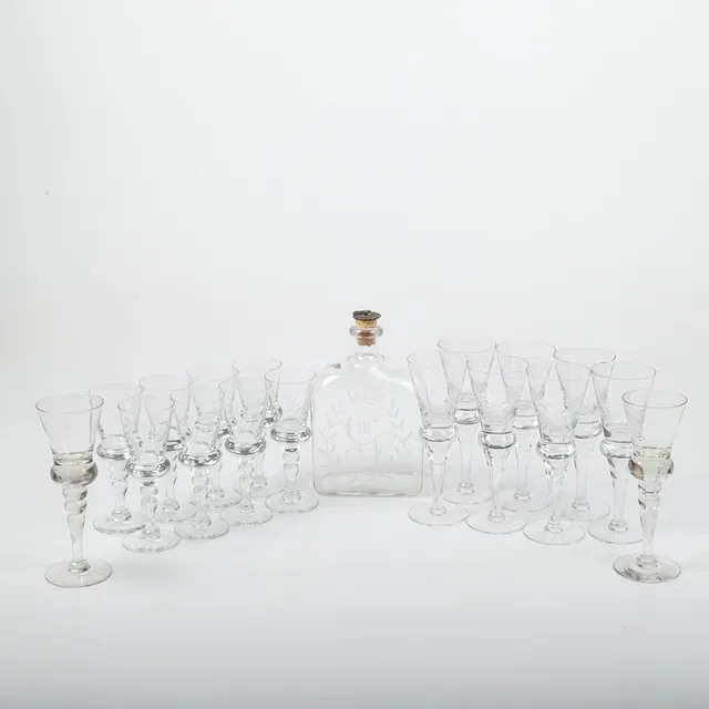 GLASSERVIS, 18 delar, "Gustav III", Reijmyre.