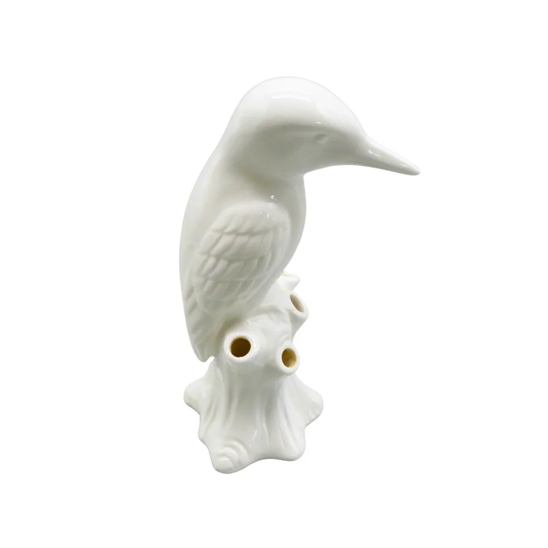 BLUMENVASE AUS PORZELLAN FÜR EINZELNE STIELE VON &+K AMSTERDAM. — European — Auktionshaus Stuber's Hammerschlag