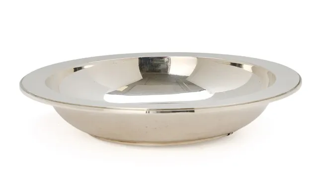 Sterling silver bowl/child's plate with profiled rim. Made and stamped by Frantz Hingelberg, Aarhus, 37008. Weight 335 g. H. . 3.2 cm. Diam. 17.5 cm.