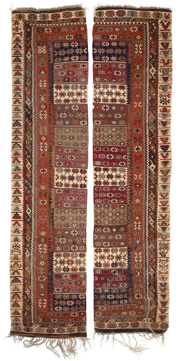 An antique Turkish kelim woven in two lanes. 19th century. 160×345 cm. — Carpets & Rugs — Bruun Rasmussen