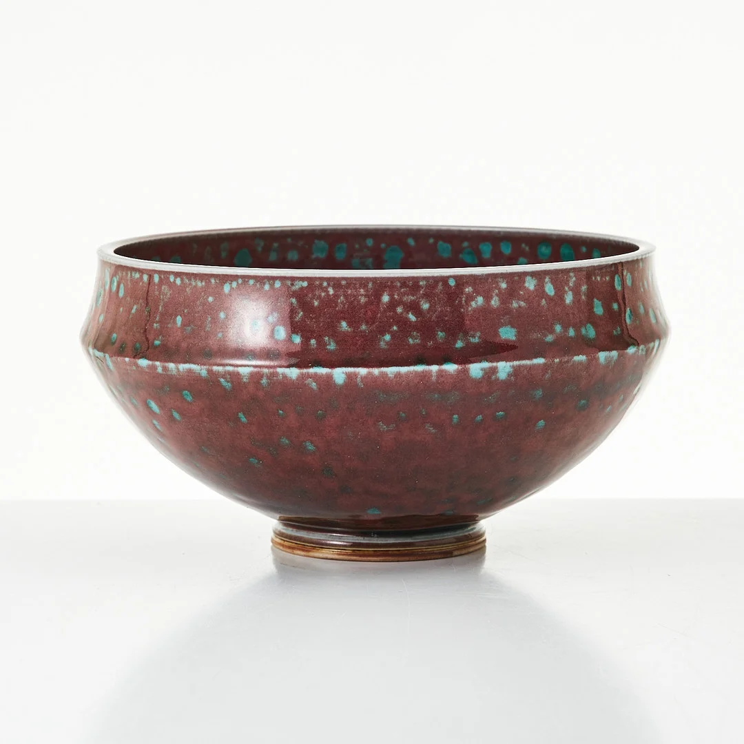 BERNDT FRIBERG. Skål, stengods, Gustavsbergs Studio. — European — Stockholms Auktionsverk Magasin 5