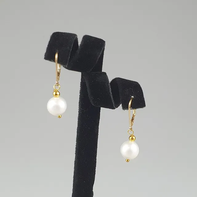 - Ohrringe, Zuchtperlen, Länge ca: 3 cm, Perle: Durchmesser ca. 0,9 cm, Silber, vergoldet.
