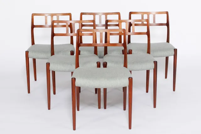 N.O. Møller. Six rosewood chairs, Model 79 (6)
