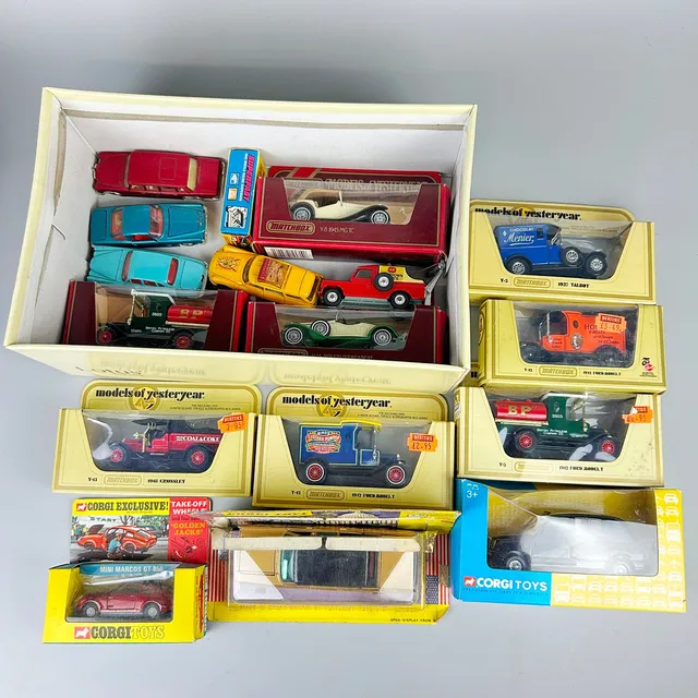 MIXED MATCHBOX AND CORGI TOYS CARS ETC.