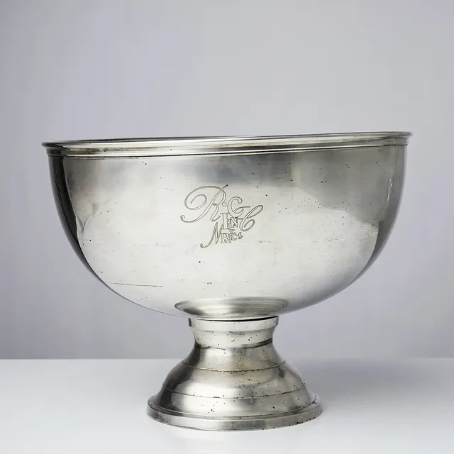 NINA RICCI. CHAMPAGNEKYLARE, 1990/2000-tal, för två flaskor, vitmetall, stämplad Nina Ricci Paris.