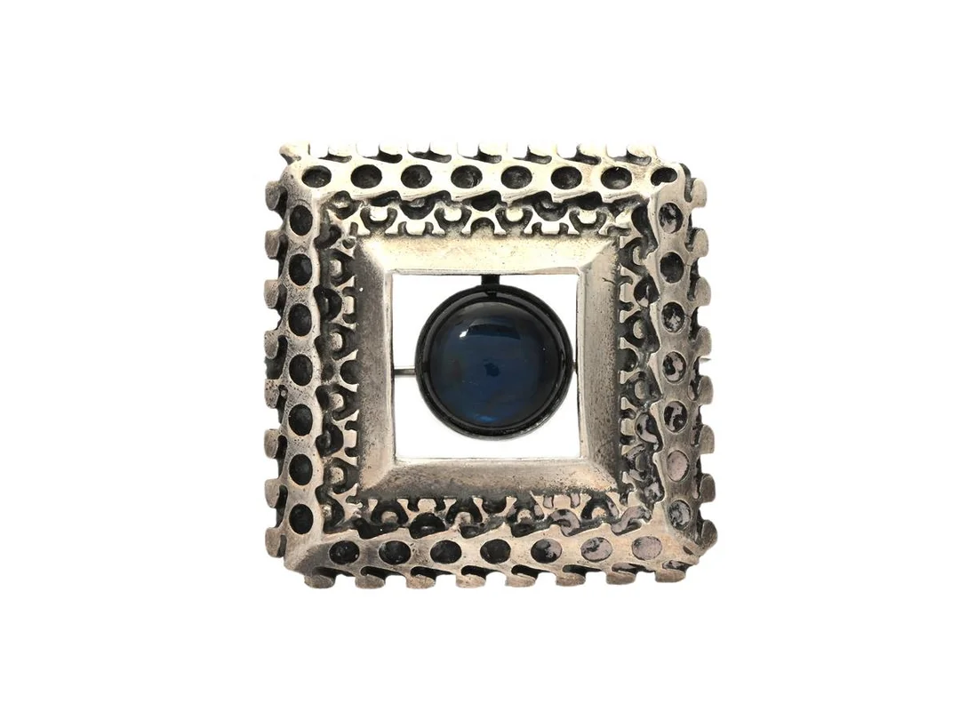 KALEVALA, brosch, silver, labradorit, P.Sarpaneva, Finland 1966, mått 3635 m, vikt 17,9 g. — Smycken/Brosch — Kaplans
