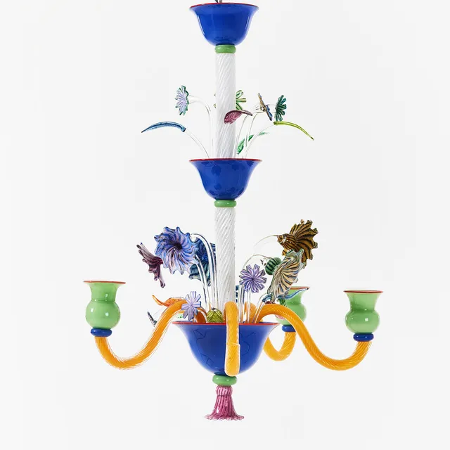 JONAS ROOTH (SVERIGE, FÖDD 1961). Ljuskrona, Kivik, 1998, polykromt glas, dekorerad med blommor och blad, fem ljusarmar.