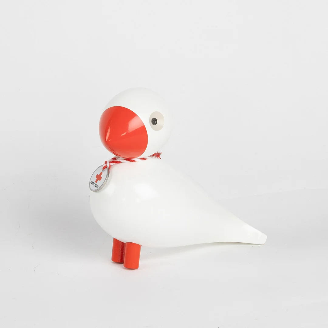 KAY BOJESEN. Figurin, Røde Kors sangfugl, bemålat trä, Danmark. — Other collectables — Stockholms Auktionsverk Helsingborg