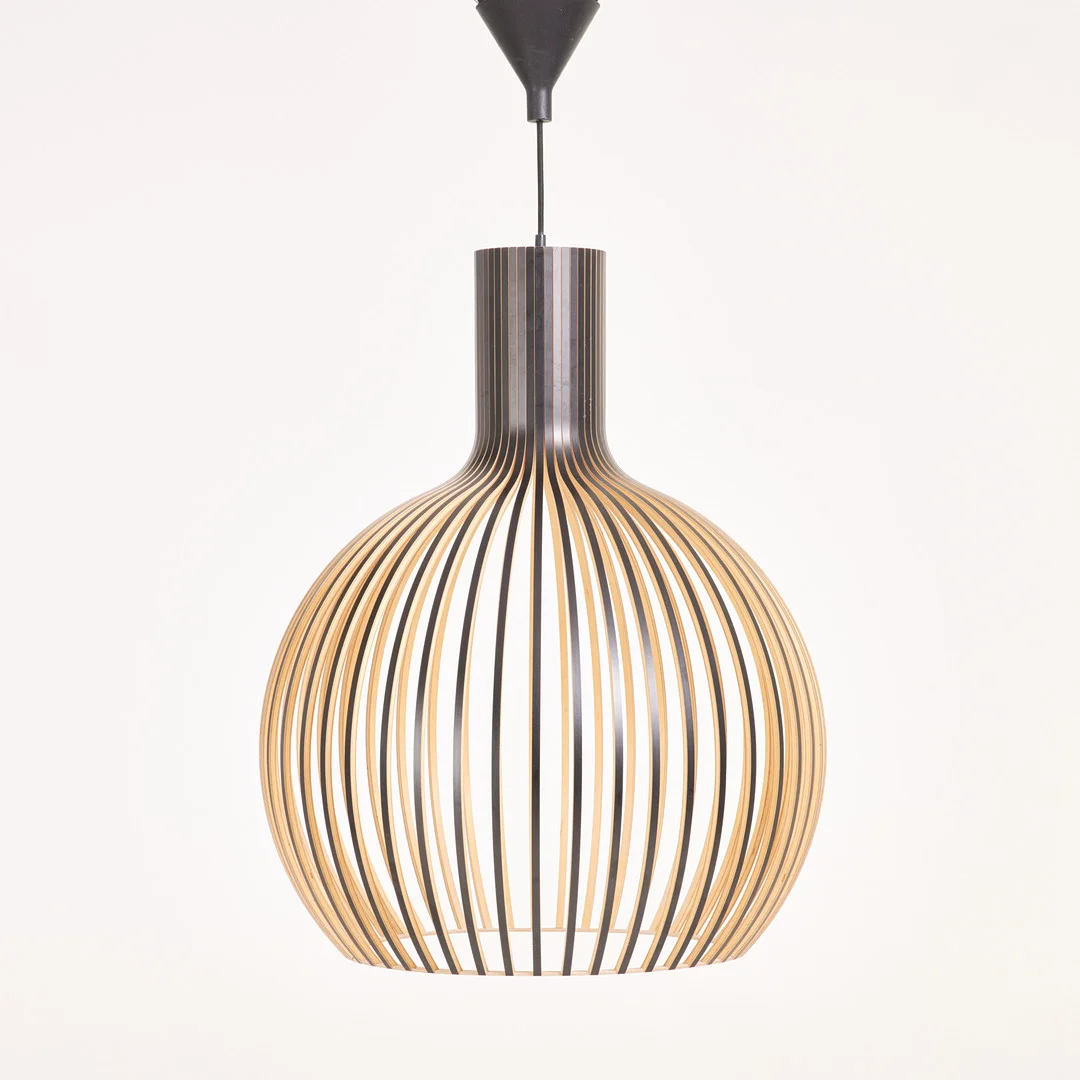 SEPPO KOHO. Taklampa, Secto Design Oy ”Octo 4240", björk med svart bemålning. — Ceiling lights — Stockholms Auktionsverk Sickla