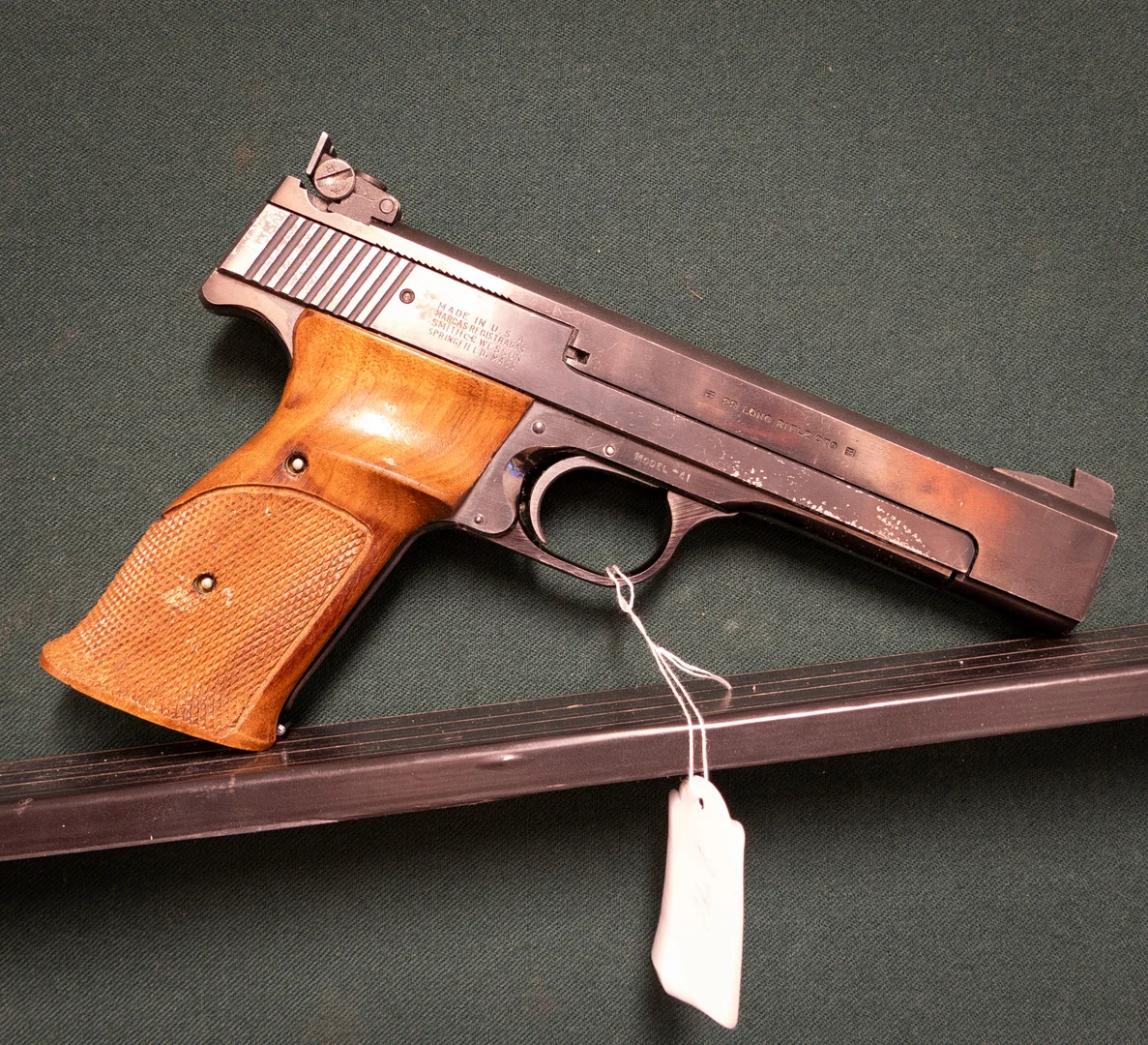 Smith & Wesson mod.41 kal.22LR tillnr:114977. — Pistols — Mauritz Widforss