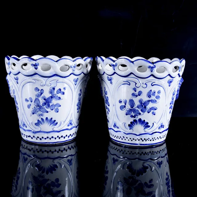 YTTERFODER, 2 st, porslin, Portugal, 1900-tal.