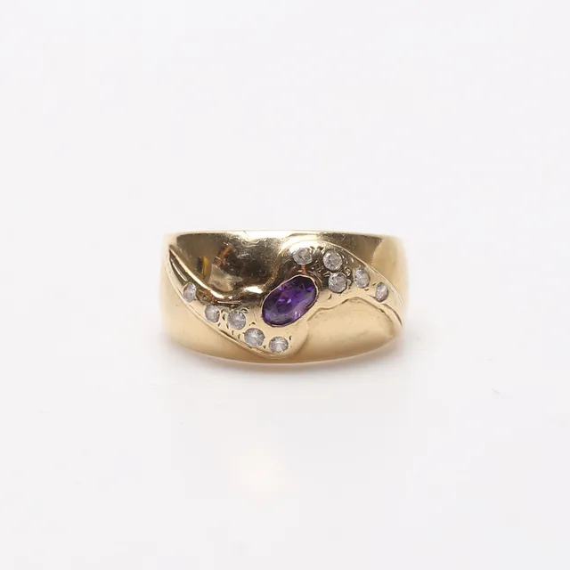 RING, 14K guld med syntetiska stenar, total vikt ca. 5,5 gram.