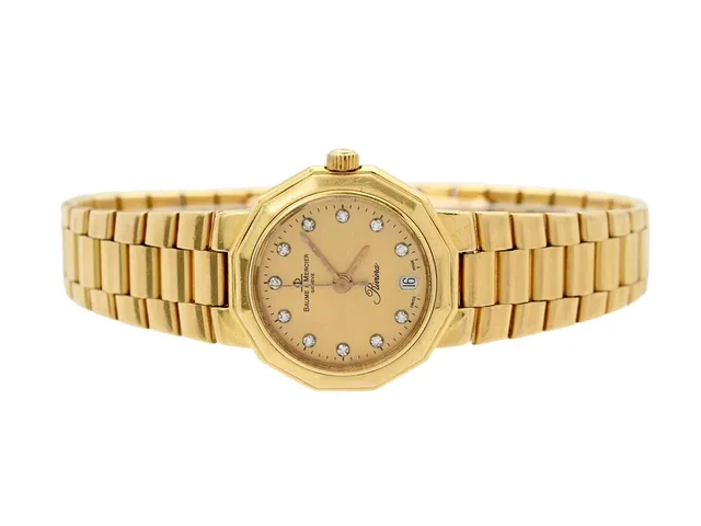 BAUME & MERCIER, Geneve, Riviera, Boett nr. 83212.9 / 2077609, damur, 25 mm, 18K guld, quartz, safirglas (skadat), datum, urverk ej signerat, diamanturtavla (11 st. 8/8), skadad urtavla, integrerad originallänk, viklås, Ref nr. 894, totalvikt 63,7 gram, ca 1994, box (ej komplett).
