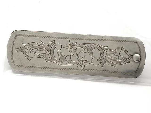 Fodral med kam Silver 925 (Ihopfällbar, kamtänder saknas/defekt) 7,5cm 22,9g