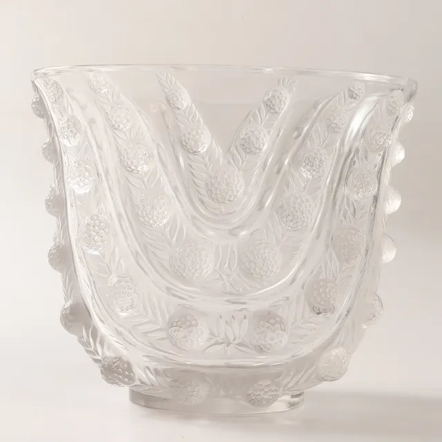 RENÉ LALIQUE. Vas, "Vichy", glas, Lalique, Frankrike, signerad.