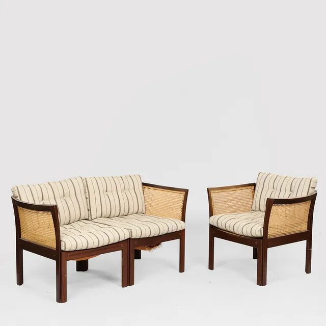 ILLUM WIKKELSO. To-pers. sofa samt lænestol af mahogni, 'Model Plexus'. CFC Silkeborg, Danmark (2).