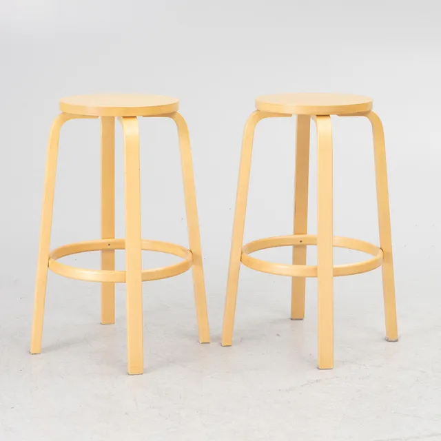 Alvar Aalto, barpallar, ett par, Artek, Finland, 2002.