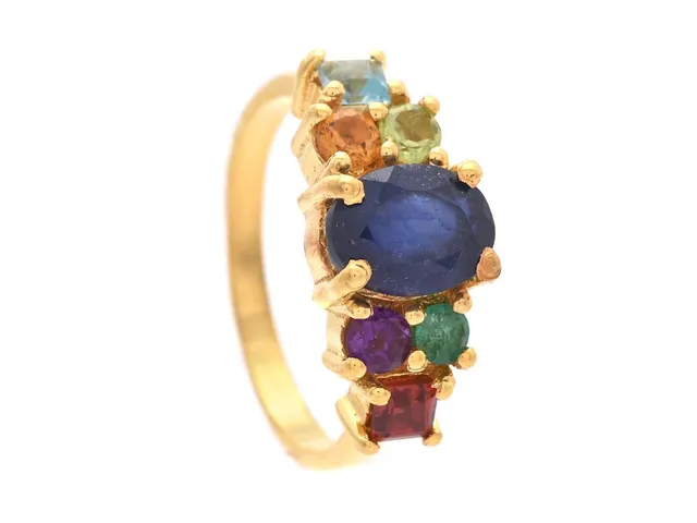 RING, förgyllt sterlingsilver, safir, ametist, smaragd, peridot, citrin, granat, topas, stl 17,25 mm, vikt 3,6 g.