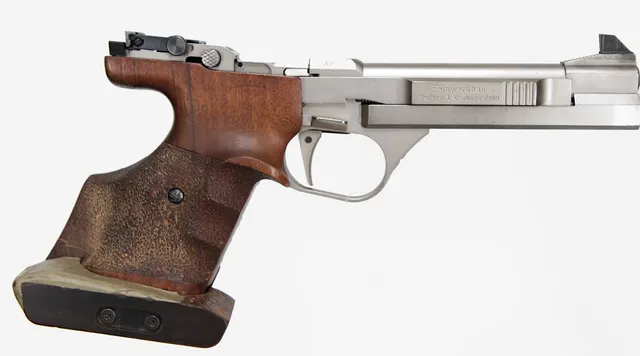76. PISTOL, tysk, Halvautomatisk, fabrikat Feinwerkbau, modell AW93, kaliber .22LR, tillv.nr 2432, se-nr SE2116276.