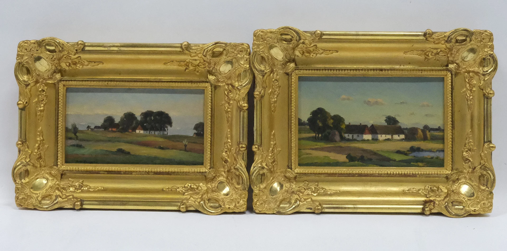 BROR LJUNGGREN. OLJEMÅLNINGAR, TVÅ STYCKEN ,MED MOTIV FRÅN VÄSTRA TORP OCH ÖSTRA GREVIE. — Paintings — Björnssons Auktionskammare