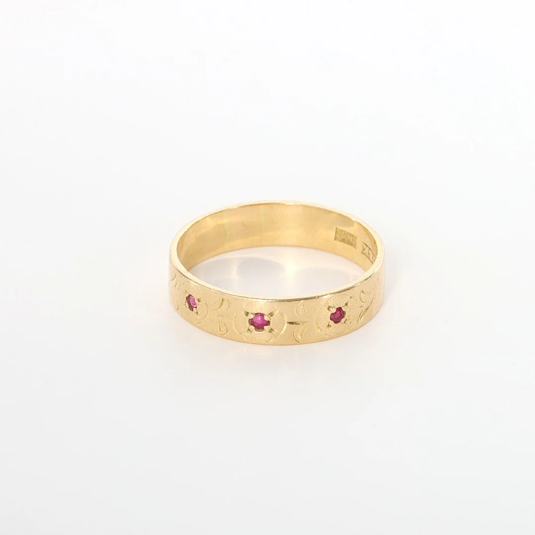 RING MED RÖDA STENAR, 18K guld, 1960. — Rings — Auktionsverket Engelholm