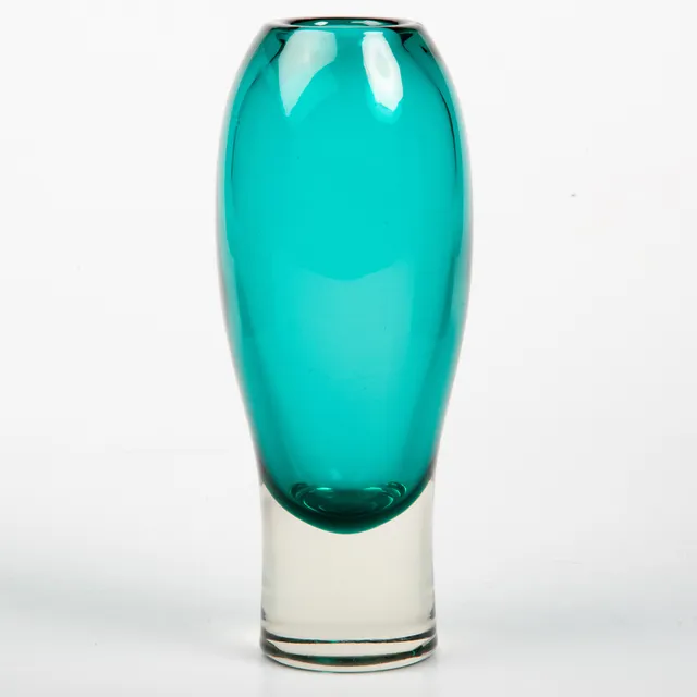 AIMO OKKOLIN. Vas, glas, Riihimäki , signerad.
