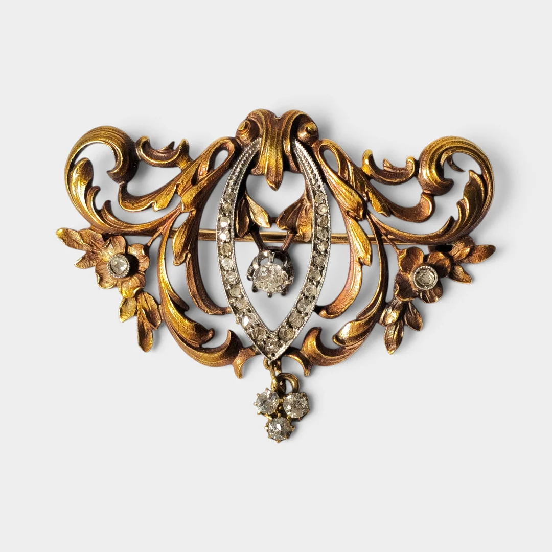 Broche Belle Époque en oro, platino y diamantes. — Brooches & Pendants — Barcelona Auctions