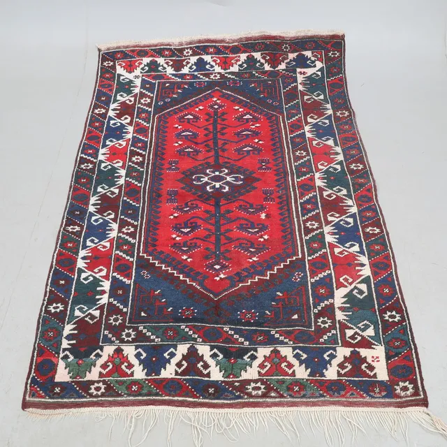 Matta, Turkisk Yahyali, ca 200 cm x ca 135 cm.