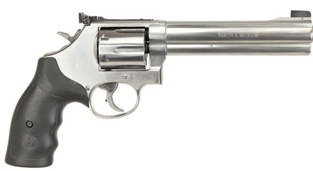 REVOLVER, fabrikat Smith & Wesson, modell 686-6, kaliber .357 Magnum, tillv.nr CTP4338, se-nr SE2345043.