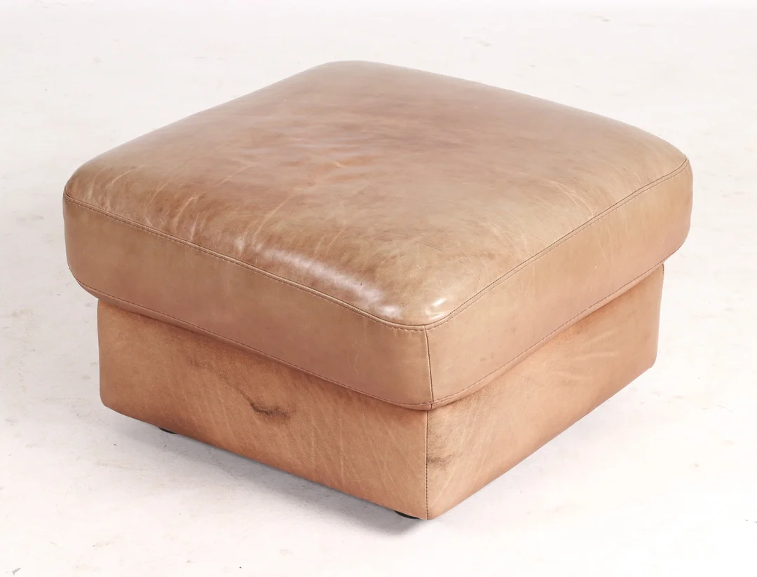Pouf upholstered in brown leather — Furniture/Lounge chairs — Lauritz