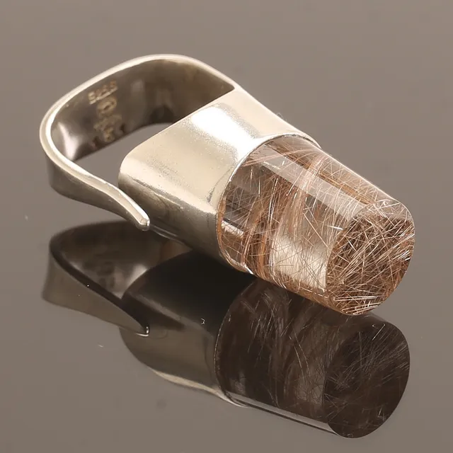 VIVIANNA TORUN BÜLOW-HÜBE. Ring, sterlingsilver med rutilkvarts, Design 151 för Georg Jensen, Danmark.