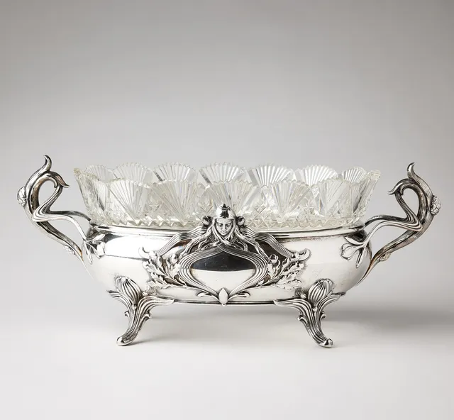 KARL ANDERSSON. A Swedish Art Nouveau silver jardiniere, mark of Karl Andersson, Stockholm 1902.
