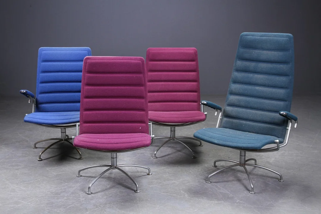 Jens Amundsen. Samling 'Lufthavnsstole' (4) — Furniture/Lounge chairs — Lauritz