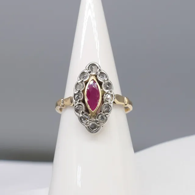 ANTIQUE RUBY & DIAMOND ring.