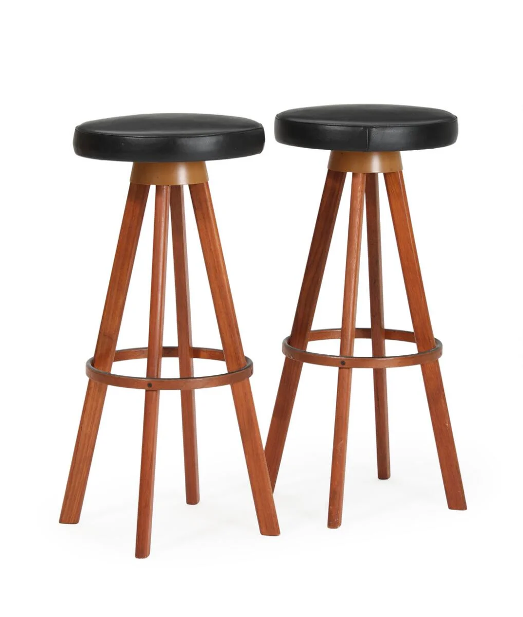 Pair of bar stools with teak frame, seats upholstered in black leatherette. Manufactured and marked by Frem Røjle. 1960s. (2) — Modern Furniture — Bruun Rasmussen