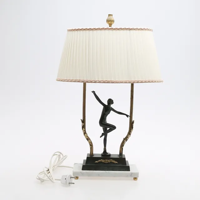 BORDSLAMPA, med skulptural kvinna, patinerad brons.