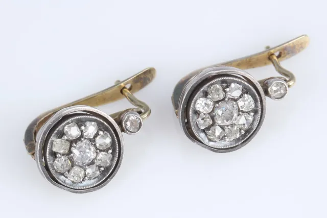 Et par diamant-rosetørestikker af 18 kt. guld og sølv. 1800-tallets slutning