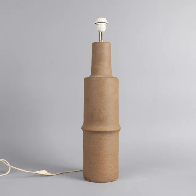 Stor bordlampe af stentøj, 1960'erne.