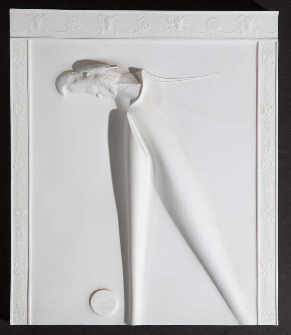 PAUL WUNDERLICH. ROSENTHAL. 'Jahresobjekt in Porzellan'.1985. Reliefplatte Porzellan (80-88). — European — Art and Design Auctions