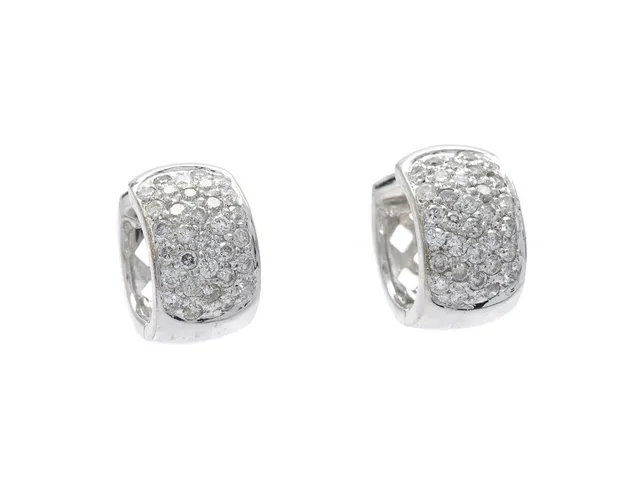ÖRHÄNGEN, 14K vitguld, briljantslipade diamanter ca 0,60 ctv, ca TW-TCa/P, vikt 5,0 g, huggies, svaga fattningar, några diamanter har nagg.