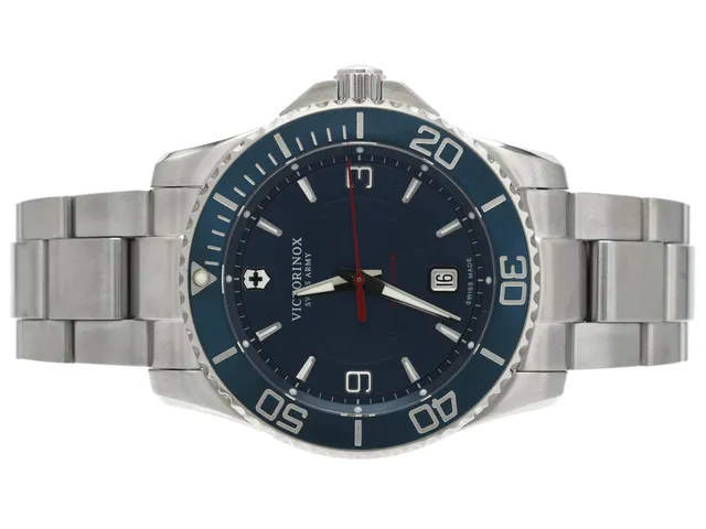 VICTORINOX, Maverick, Swiss Army, Cal ETA 2824-2, Ref nr. 241706, Serie nr. 161213769, herrur, 43 mm, stål, automatisk, safirglas, datum, glasbaksida, originallänk, viklås, Ref nr. VN1609, cert, augusti 2017, box, ytterkartong.