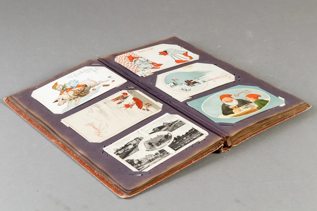 Postkort album ca.1900 ca. 114 stk. — Hobby and collectibles/Collectibles — Lauritz