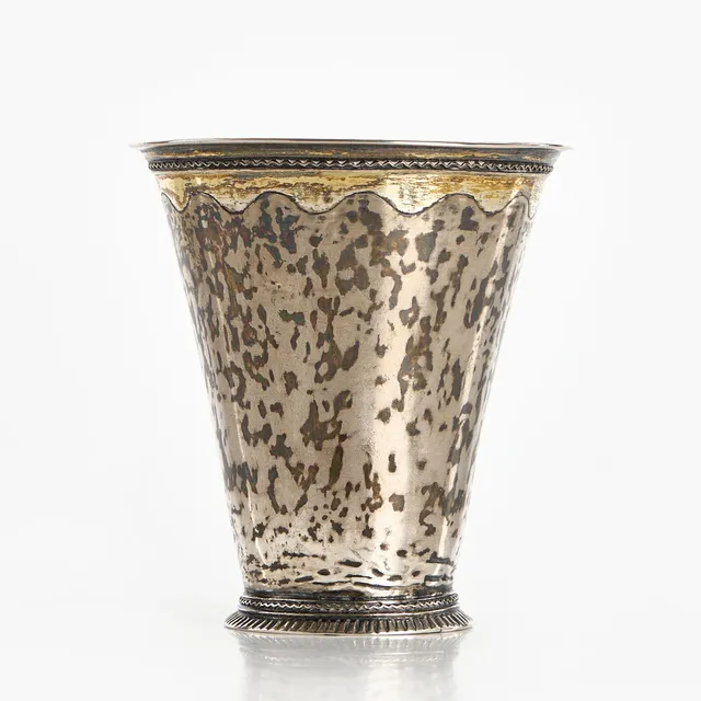 BÄGARE, silver, Petter Nilsson Zetterstéen (Norrköping 1712–1742). Delvis förgylld.