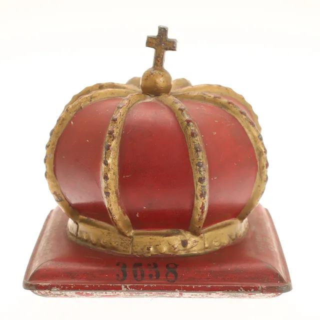 SPARBÖSSA, "Sparadt öre blir kronan", metall, 1800-tal, Lifförsäkringsbolaget Kronan.