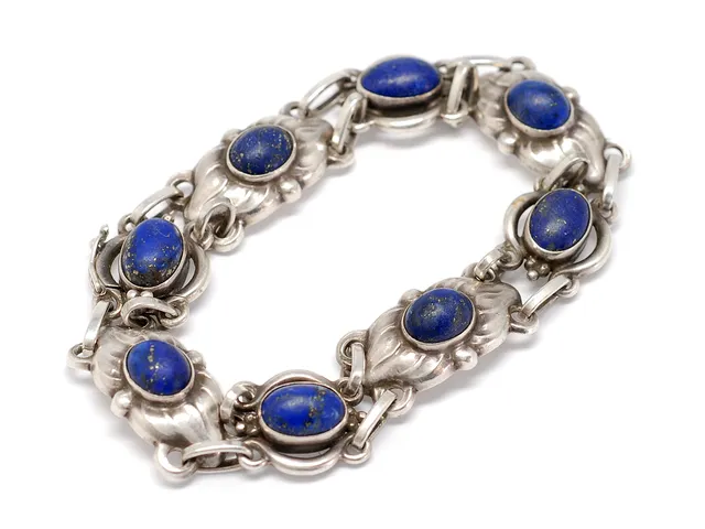 GEORG JENSEN, armband, silver, lapis lazuli, design Janet Morrison Clarke (1933-1944), nr 10, längd 19 cm, vikt 24,7 g.
