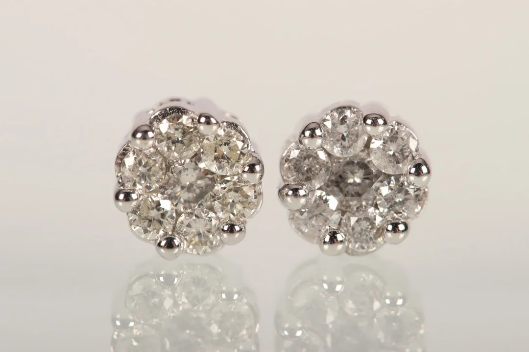 Par brilliant ørestikker af 10 kt hvidguld, 0.25 ct (2) — Jewellery/Earrings — Lauritz