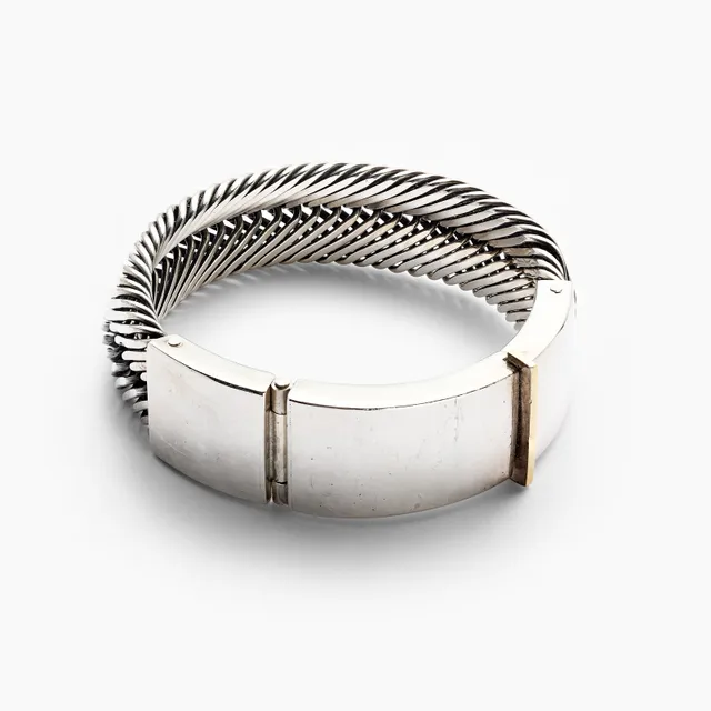 Bjorg, Toril — Armbånd
