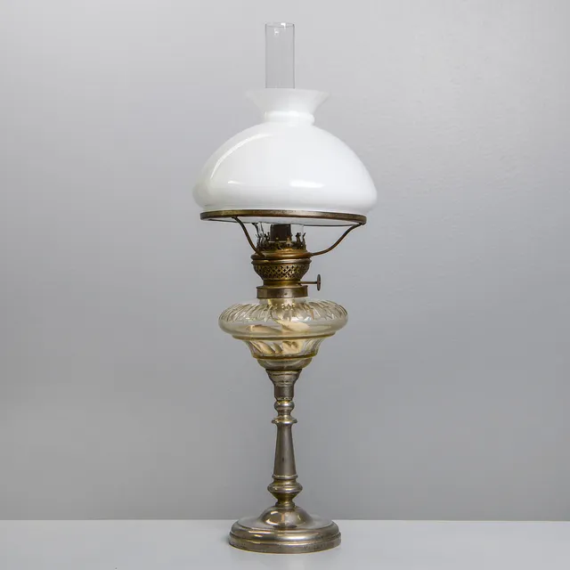 FOTOGENLAMPA, 1900-talets tidigare del.