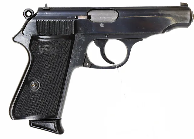 31. PISTOL, tysk, Halvautomatisk, fabrikat Walter Zella-Mehlis, modell PP, kaliber .22LR, tillv.nr 942666, se-nr SE0213817.