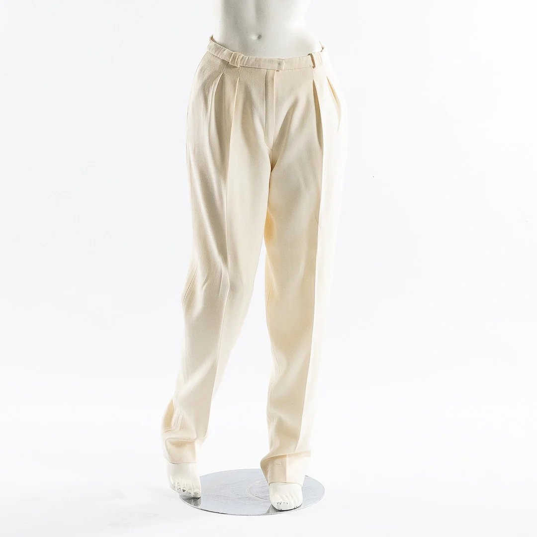 VALENTINO BOUTIQUE, byxa i benvit ull, storlek 10 (EU40/42), vintage 1980-tal. — Vintage & Designer Fashion — Stockholms Auktionsverk Helsingborg